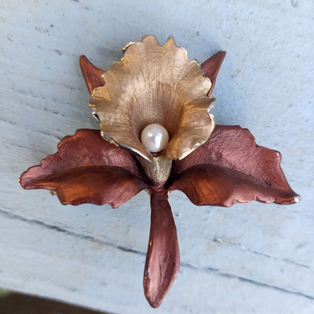 Gold/Bronze Tone Pearl Orchid Pin Brooch